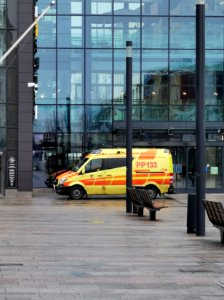 Ambulance Kauppurienaukio Oulu 20210328