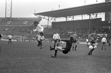 Amsterdam tegen Helmond Sport 3-1, KNVB-beker, eerste doelpunt van Amsterdam, Bestanddeelnr 926-0898