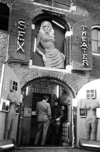 Amsterdam sex-theater, OZ Achterburgwal, Bestanddeelnr 924-1904