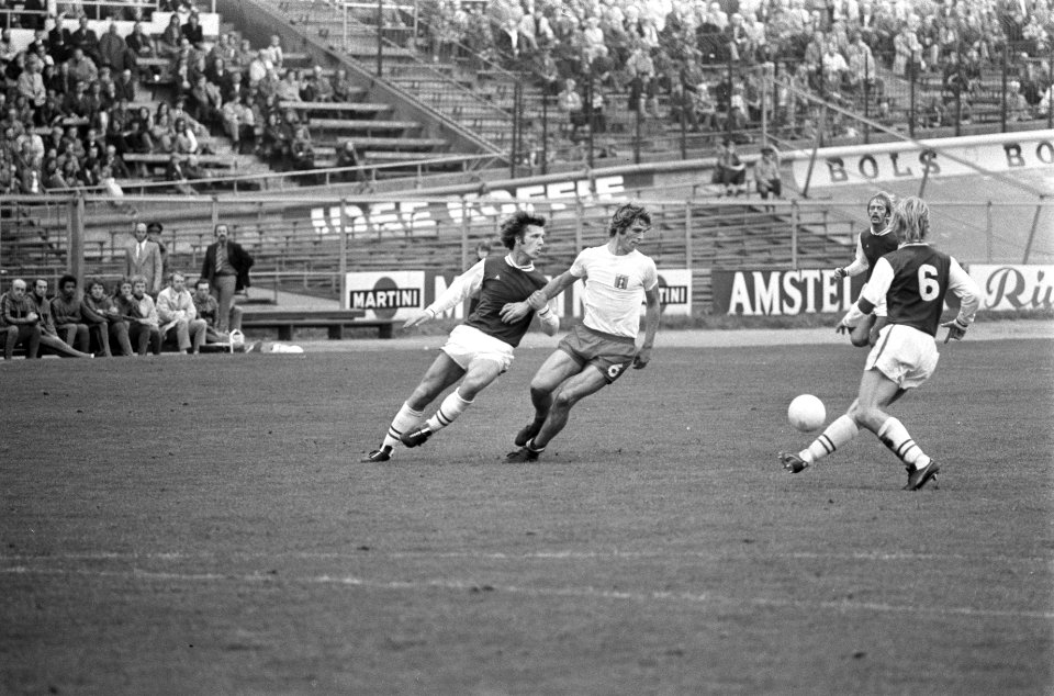 Amsterdam tegen Haarlem 2-1, Bestanddeelnr 925-9521
