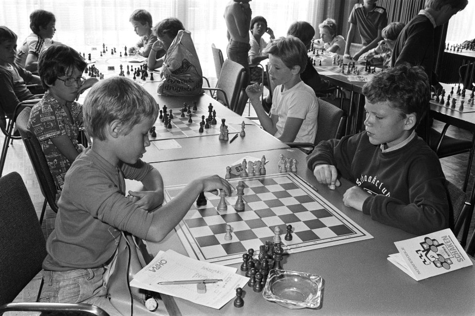 Amsterdam Schaak Festival in de RAI deelnemers jeugdtoernooi (dertien jaar en j, Bestanddeelnr 932-2462