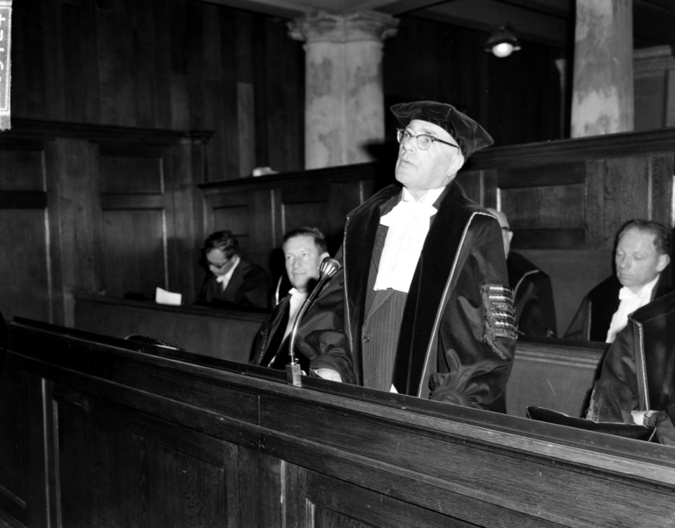Amsterdam Promotie dr Van Poll in de Lutherse kerk aan het Spui, Bestanddeelnr 916-9424