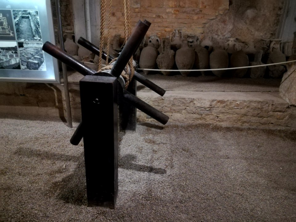 Amphitheatre (Pula), interior, exhibition 38