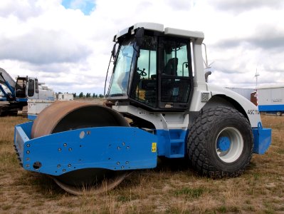 Ammann ASC110 roller
