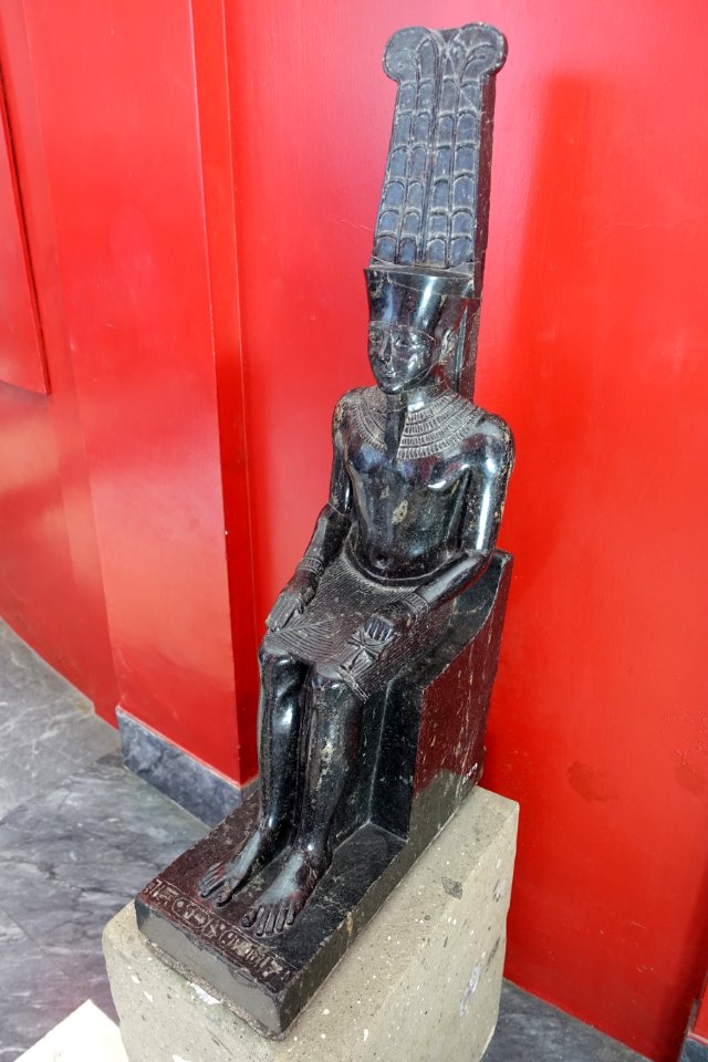 Amon-Ra seated on throne, Egypt, 19th Dynasty, reign of Sethos I, 1306-1290 BC, black granite - Museo Gregoriano Egizio - Vatican Museums - DSC00823