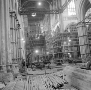 Amsterdam Restauratie Nieuwe Kerk op de Dam met steigers bezette interieur van, Bestanddeelnr 912-3588