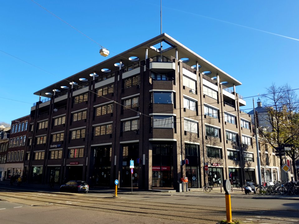 Amsterdam-Booking.com aan Vijzelstraat (3)