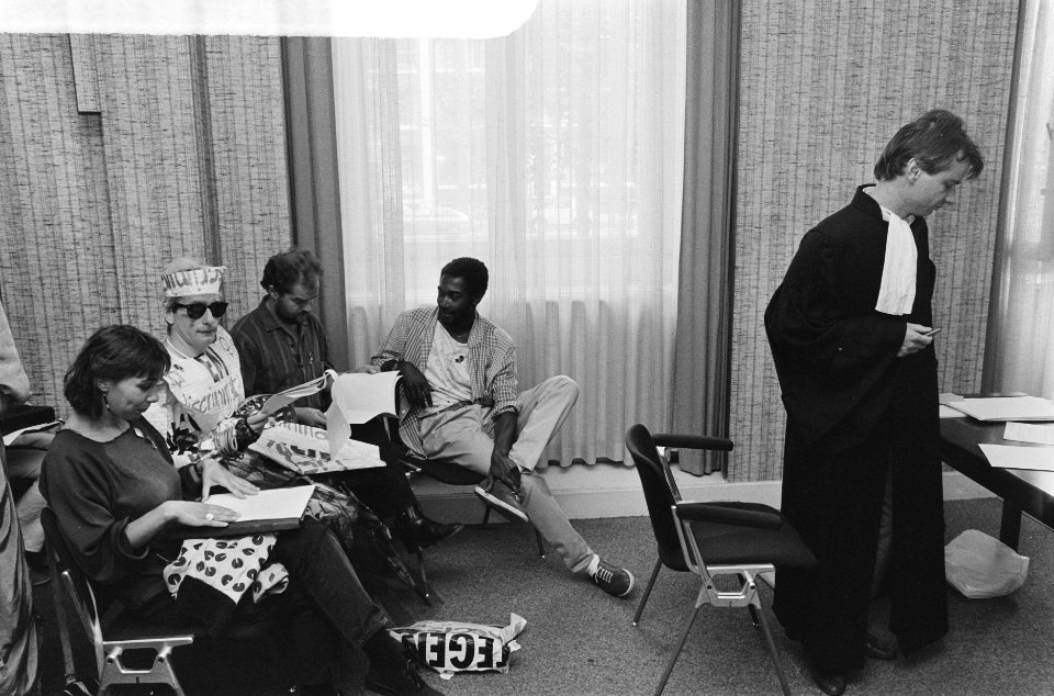 Amsterdam kort geding leden Comite Geen Facisten in de Raad tegen burgemeester , Bestanddeelnr 933-7229
