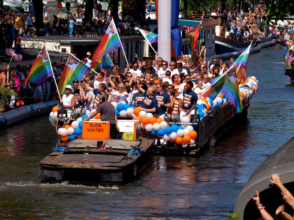 Amsterdam Gay Pride 2013 VVD boat pic1