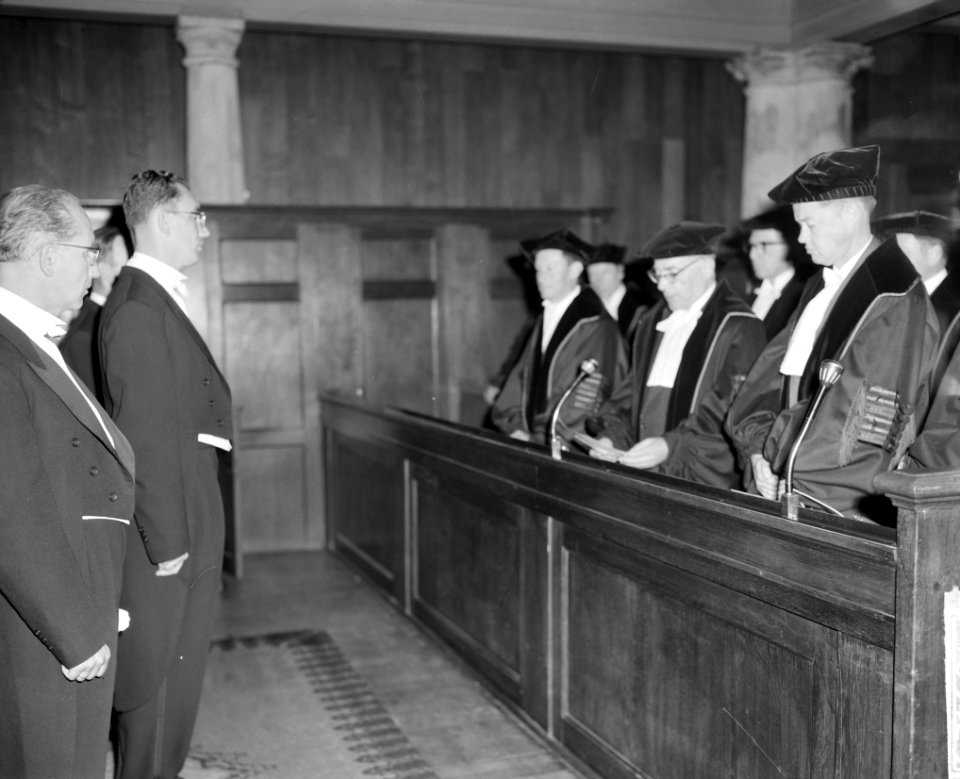 Amsterdam Promotie dr Van Poll in de Lutherse kerk aan het Spui, Bestanddeelnr 916-9423