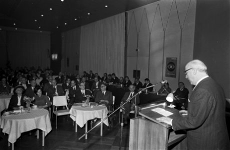 Amsterdamse industrieweken 1968. Burgemeester Samkalden, Bestanddeelnr 921-2028