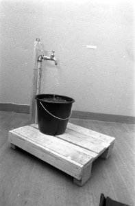 Amsterdam koopt kunst in museum Fodor Kraan van Jan Dibbets, Bestanddeelnr 921-9606