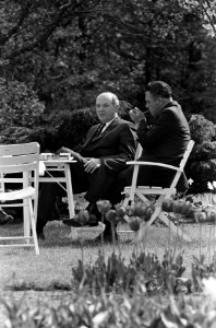 Amerikaanse Minister van Buitenlandse Zaken Dean Rusk bezoek gebracht aan minist, Bestanddeelnr 916-4164