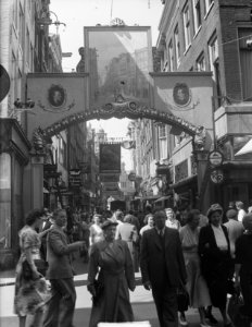 Amsterdam-Damstad, viering 500-jarig bestaan Kalverstraat door de winkeliersvere, Bestanddeelnr 904-0158