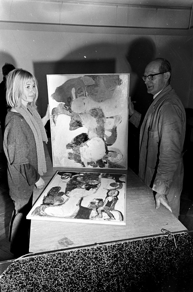 Amsterdam koopt kunst in museum Fodor . Gerda Cornelissen die voor eerste keer h, Bestanddeelnr 920-8597