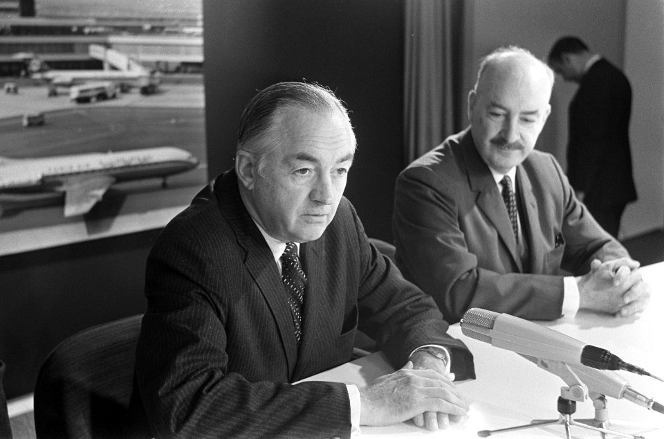 Amerikaanse Minister van Economische Zaken, M.H. Stans , vergezeld door o.a. Hou, Bestanddeelnr 922-3008