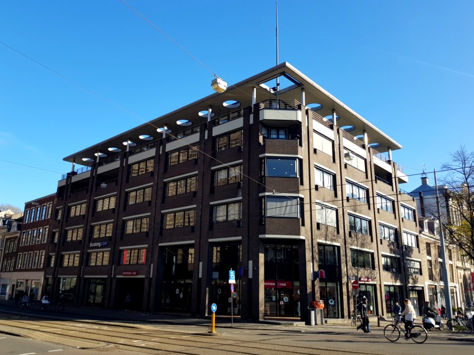 Amsterdam-Booking.com aan Vijzelstraat (4)
