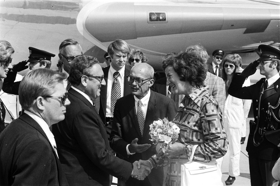Amerikaanse Minister van Buitenlandse Zaken , dr. Henry Kissinger brengt bezoek , Bestanddeelnr 928-7252