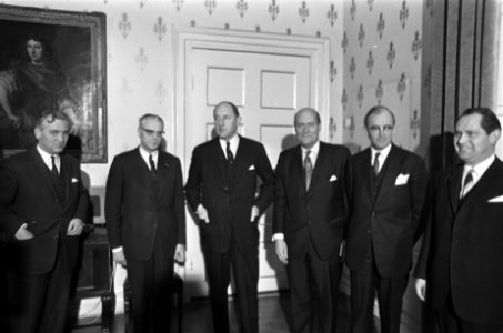 Amerikaanse Staatssecretaris van Buitenlandse Zaken Katzenbach in Den Haag . Zij, Bestanddeelnr 920-9664