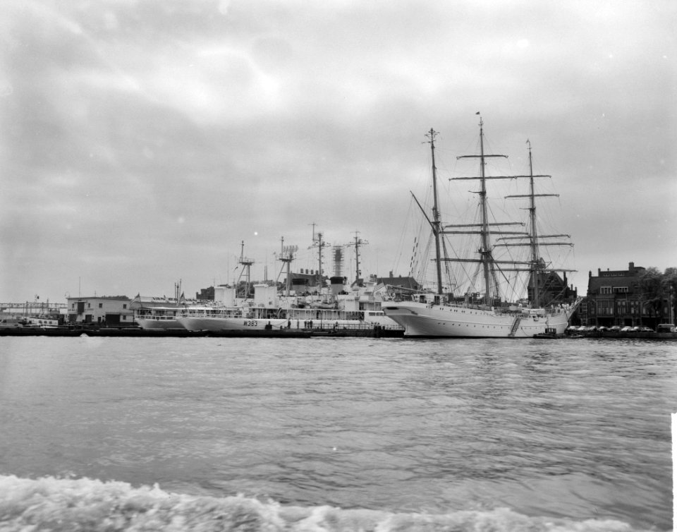 Amerikaans zeilschip de Driemastbark Eagle voor vijfdaags bezoek in Amsterdam, Bestanddeelnr 915-3423