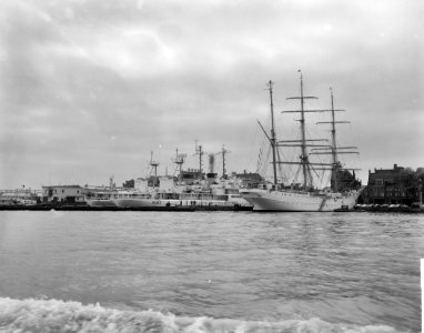 Amerikaans zeilschip de Driemastbark Eagle voor vijfdaags bezoek in Amsterdam, Bestanddeelnr 915-3423