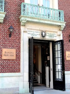 American Academy of Arts and Sciences - now Banana Republic - DSC08194