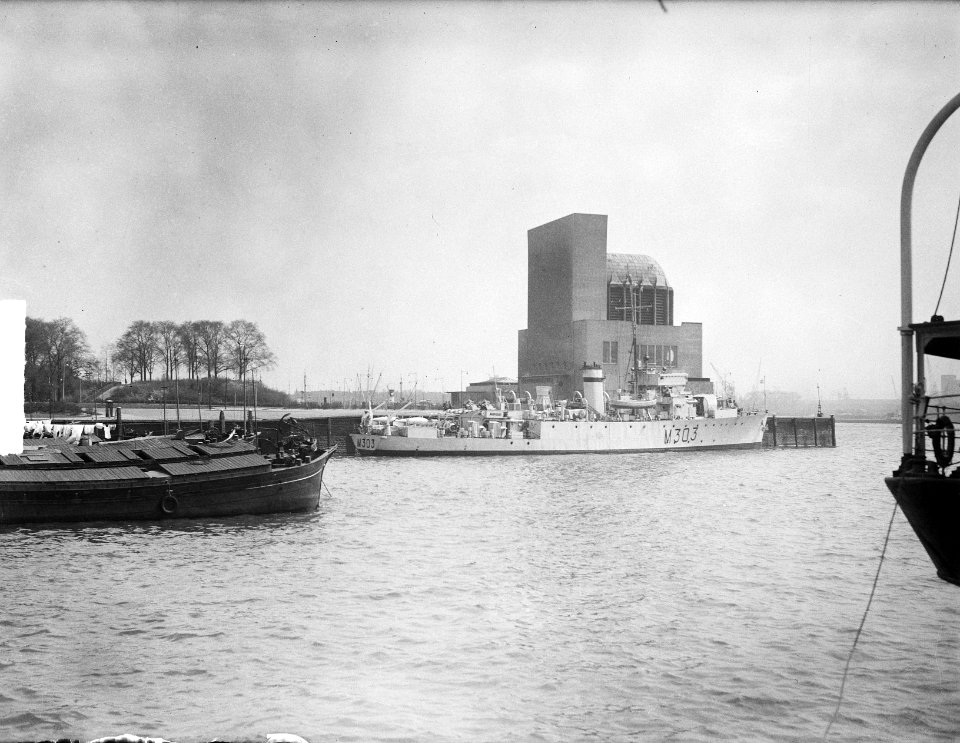 Amerikaanse Politiekruiser True Love in Rotterdam, Bestanddeelnr 903-9182