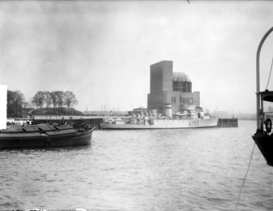 Amerikaanse Politiekruiser True Love in Rotterdam, Bestanddeelnr 903-9182
