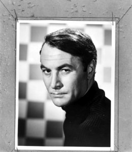 Amerikaanse film- en televisieacteur Robert Loggia als hoodrolspeler in T.H.E. C, Bestanddeelnr 919-7445
