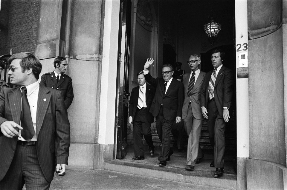 Amerikaanse Minister van Buitenlandse Zaken , dr. Henry Kissinger brengt bezoek , Bestanddeelnr 928-7259
