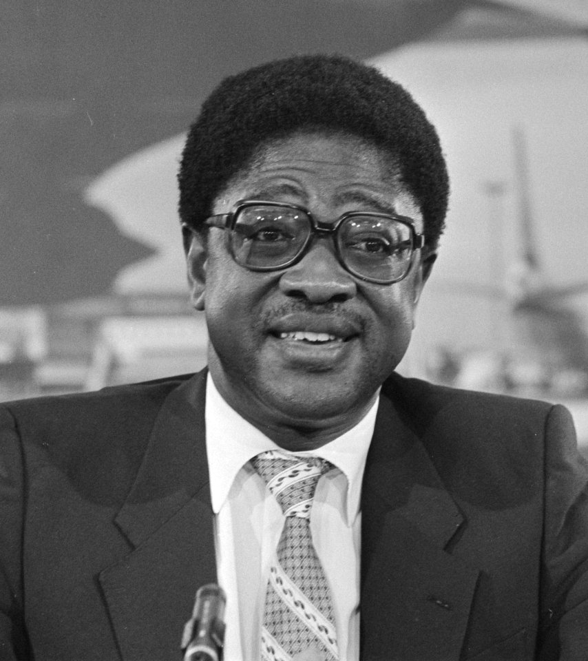 AmosWako1984 (cropped)