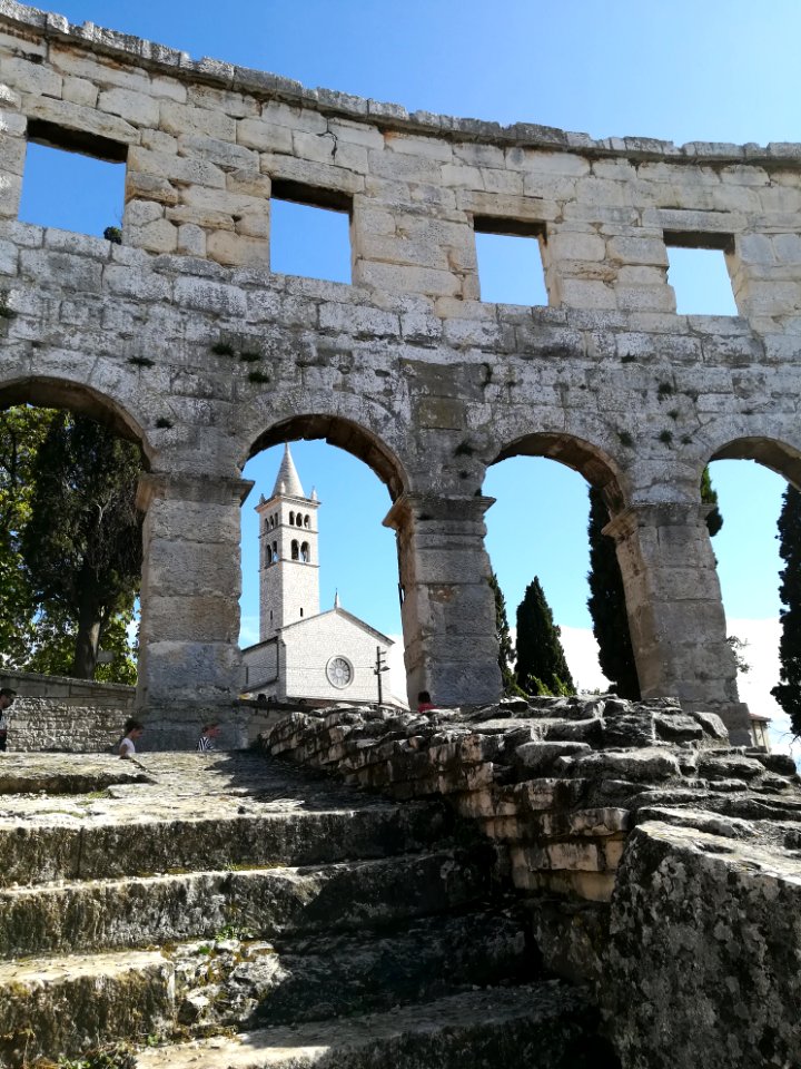 Amphitheatre (Pula), interior 77
