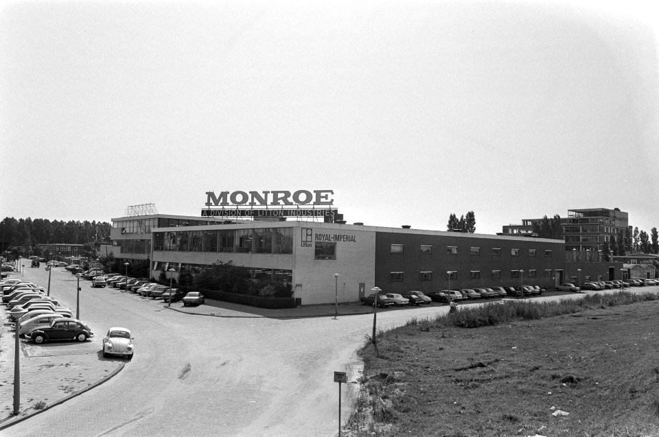 Amerikaanse schrijfmachinefabriek Monroe Int in Amsterdam gaat sluiten overzic, Bestanddeelnr 927-3904