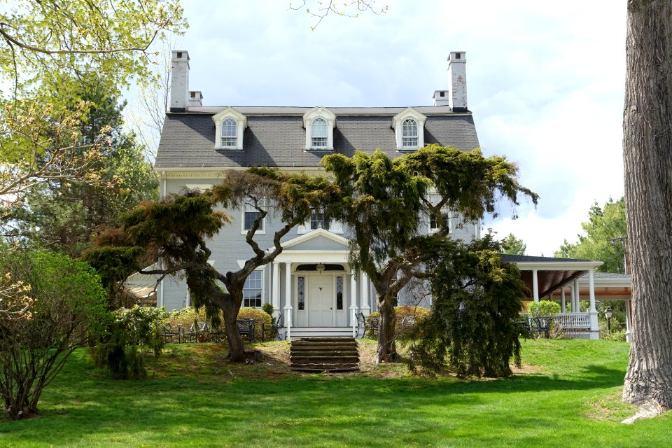 Amos Eno House (Simsbury 1820 House) - Simsbury, CT - DSC02242