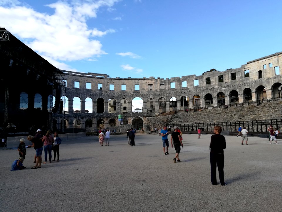 Amphitheatre (Pula), interior 94