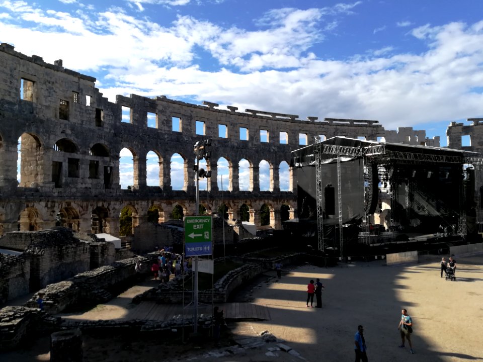 Amphitheatre (Pula), interior 81