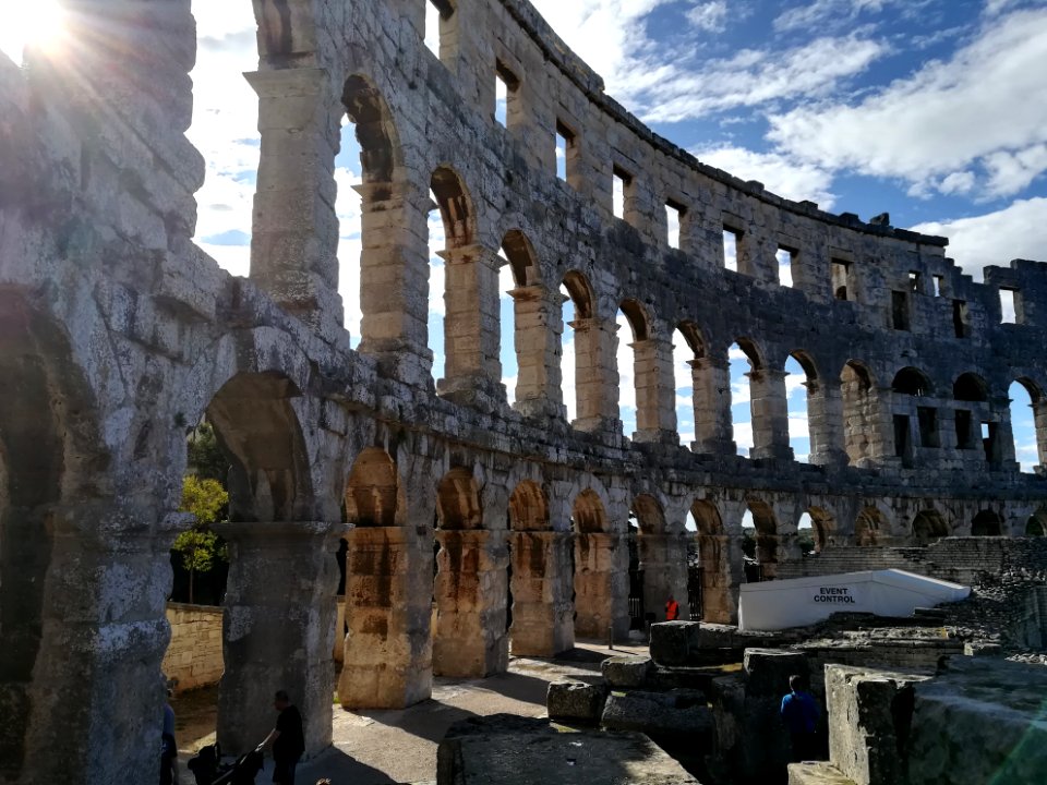 Amphitheatre (Pula), interior 87