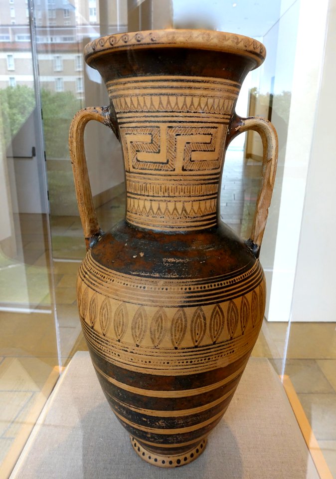 Amphora, geometric style, Greek-Attic, c. 770-760 BC, terracotta - Blanton Museum of Art - Austin, Texas - DSC07649