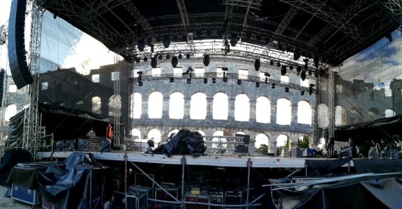 Amphitheatre (Pula), interior 98