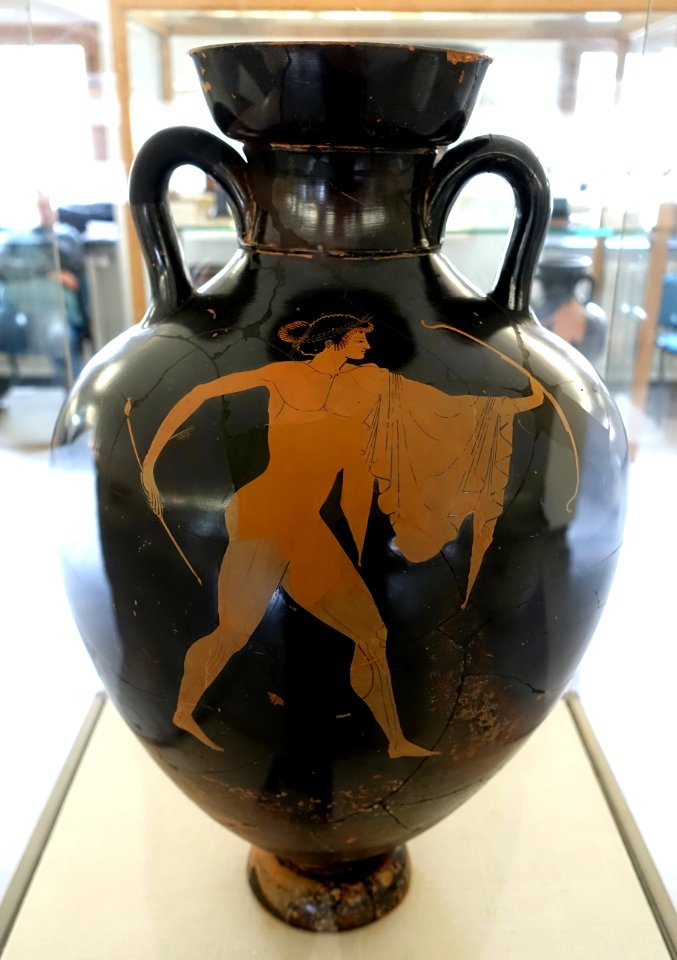 Amphora with Apollo, Berlin Painter, Attic, c. 500 BC, L 500 - Martin von Wagner Museum - Würzburg, Germany - DSC05788