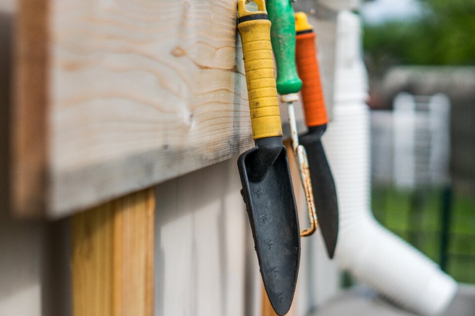 Gardening tools gardening trowel hanging