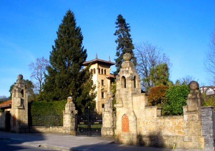 Amorebieta-Echano - Palacio Lopez (Larrea) 1