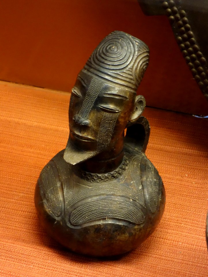 Anthropomorphic model, ceramic - Mangbetu - Royal Museum for Central Africa - DSC06532