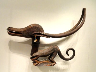Antelope Headdress (N'gonzon Koun), early-mid 1900s, Western Sudan, Mali, Bamana people, wood, beads, metal - Cleveland Museum of Art - DSC08706