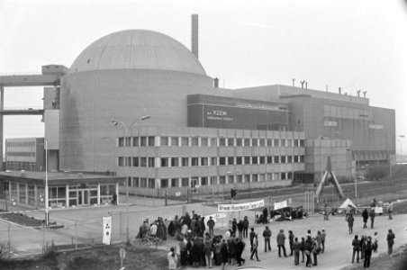Anti kernenergie aktiegroepen blokkeren toegang kerncentrale Borssele overzicht, Bestanddeelnr 930-7242