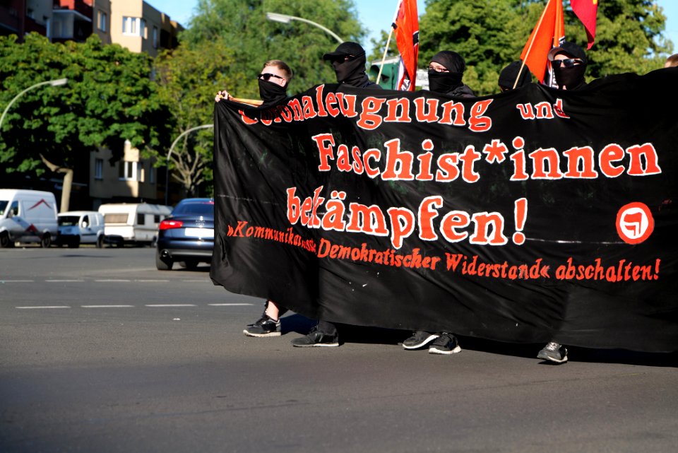 Antifascist demonstration against KDW in Berlin-Wedding 2020-07-31 23
