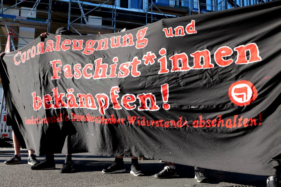 Antifascist demonstration against KDW in Berlin-Wedding 2020-07-31 04