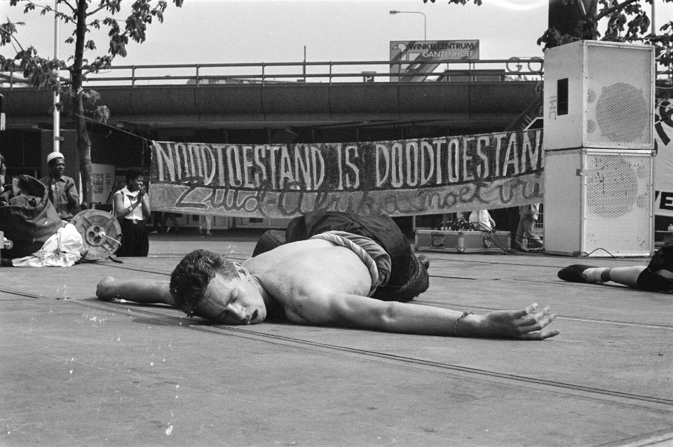 Anti-Apartheidsfestival in Ganzenhoef (Amsterdam) lid dansgroep, Bestanddeelnr 933-6891