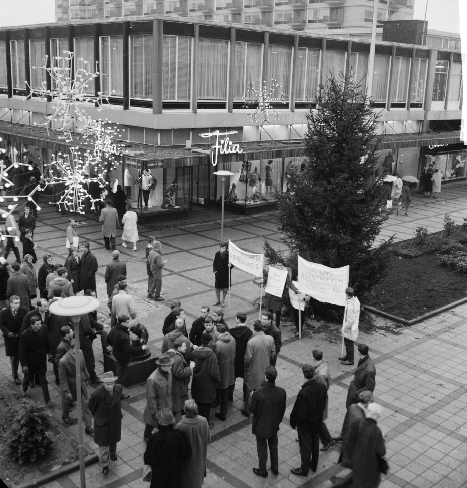 Anti-atoombomdemonstratie in Rotterdam, Bestanddeelnr 913-2712