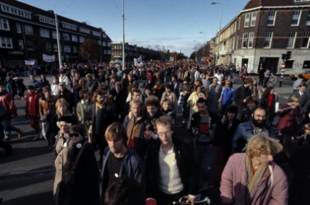 Anti kernwapendemonstratie in Den Haag ( 550 duizend deelnemers ) deelnemers in, Bestanddeelnr 253-8822